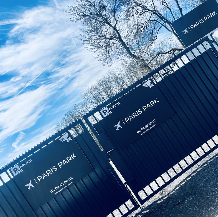 Place de parking (Extérieur Service Navette)